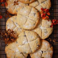 Milline riik tähistab Halloweeni "hinge kookide"(soul cakes) söömisega?